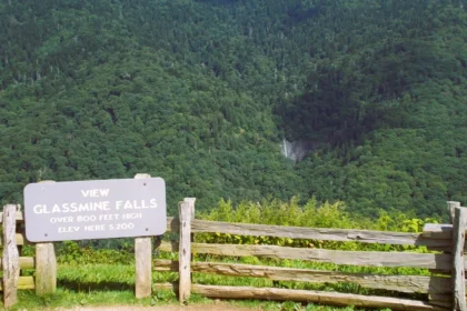 Blue Ridge Parkway ,Heaven's Secret: Awaits at Glassmine Falls Overlook 2024 .Glassmine Falls Overlook, Blue Ridge Parkway, waterfall overlook, North Carolina, scenic views, hiking trails, picnic spots, Blue Ridge Mountains