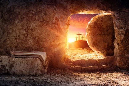 how big was the stone in front of jesus tomb ,how did they seal jesus tomb ,how heavy was the stone at jesus tomb , how heavy was the stone in front of jesus tomb , how heavy was the stone that covered jesus tomb , how large was the stone at jesus tomb , how much did the stone at jesus tomb weigh ,how much did the stone weigh at jesus tomb , how was jesus tomb sealed ,how was the tomb of jesus sealed
